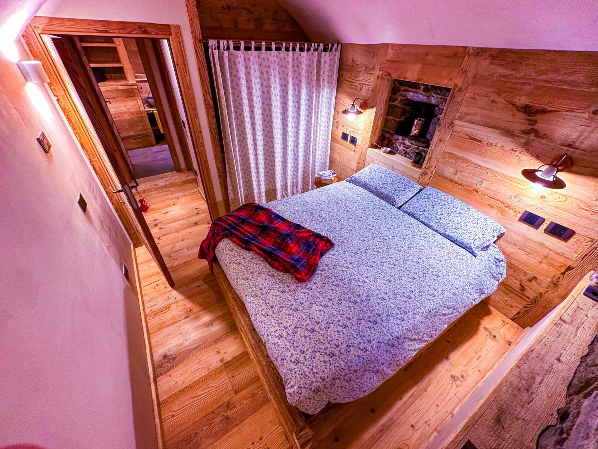Joivy Modern Family Chalet With Stunning Mountain Views Champoluc Esterno foto